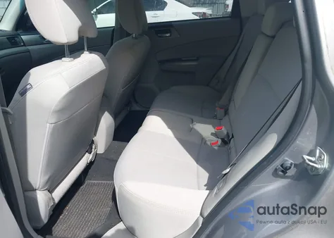 2011 Subaru Forester 2.5X Premium z USA, uszkodzony, nr VIN JF2SHBCC0BH749695